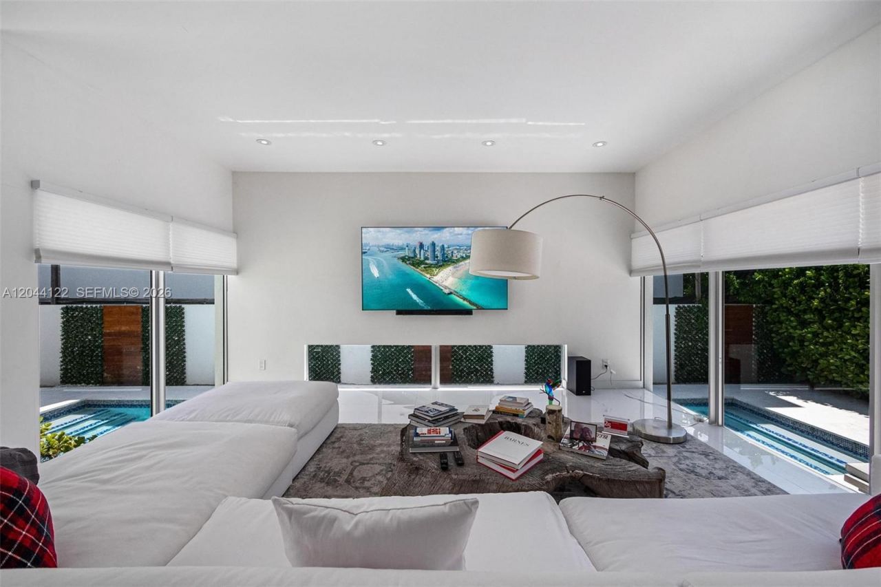 200 SW 32nd Rd , Miami, FL 33129 Photo
