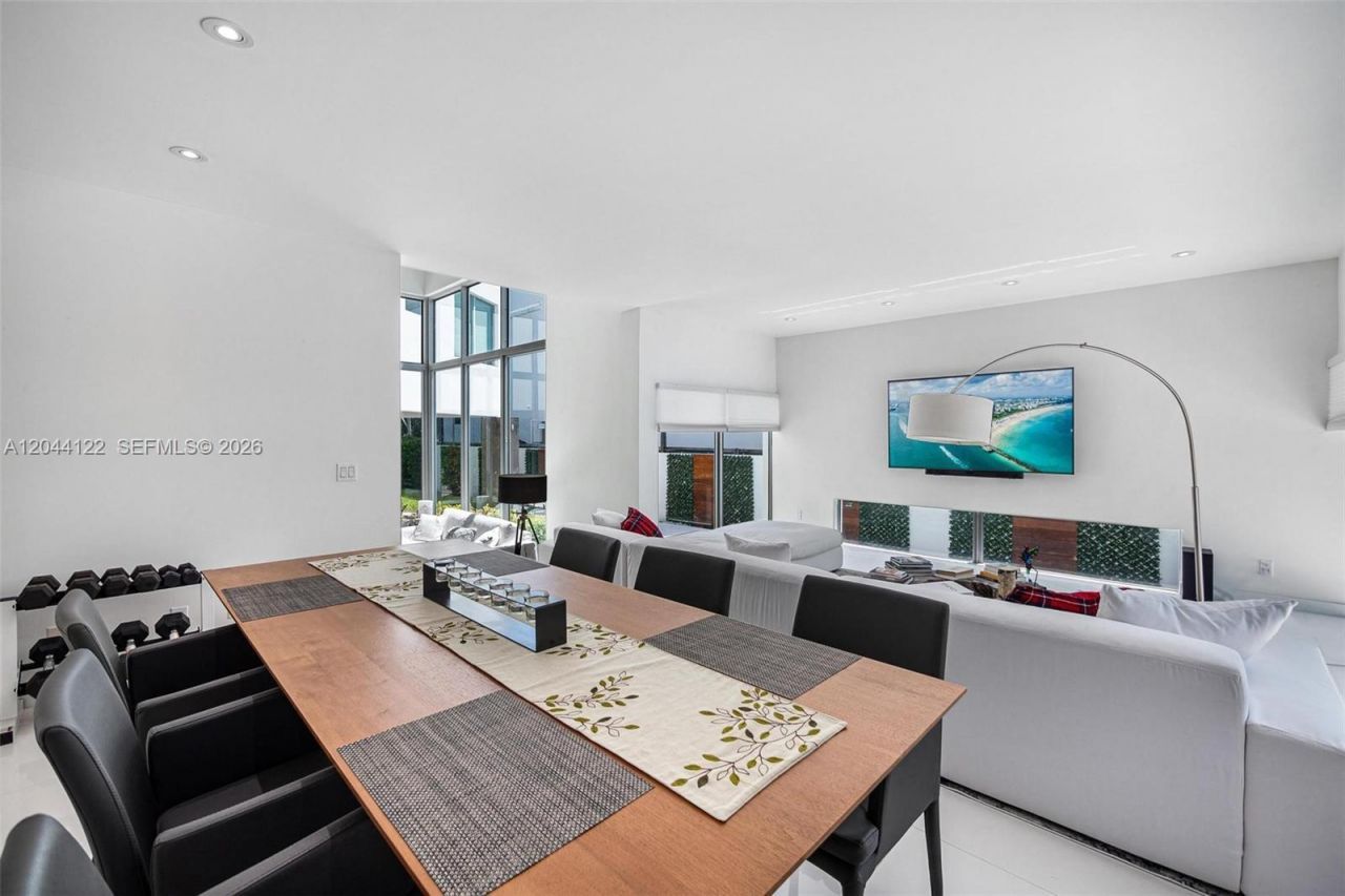 200 SW 32nd Rd , Miami, FL 33129 Photo