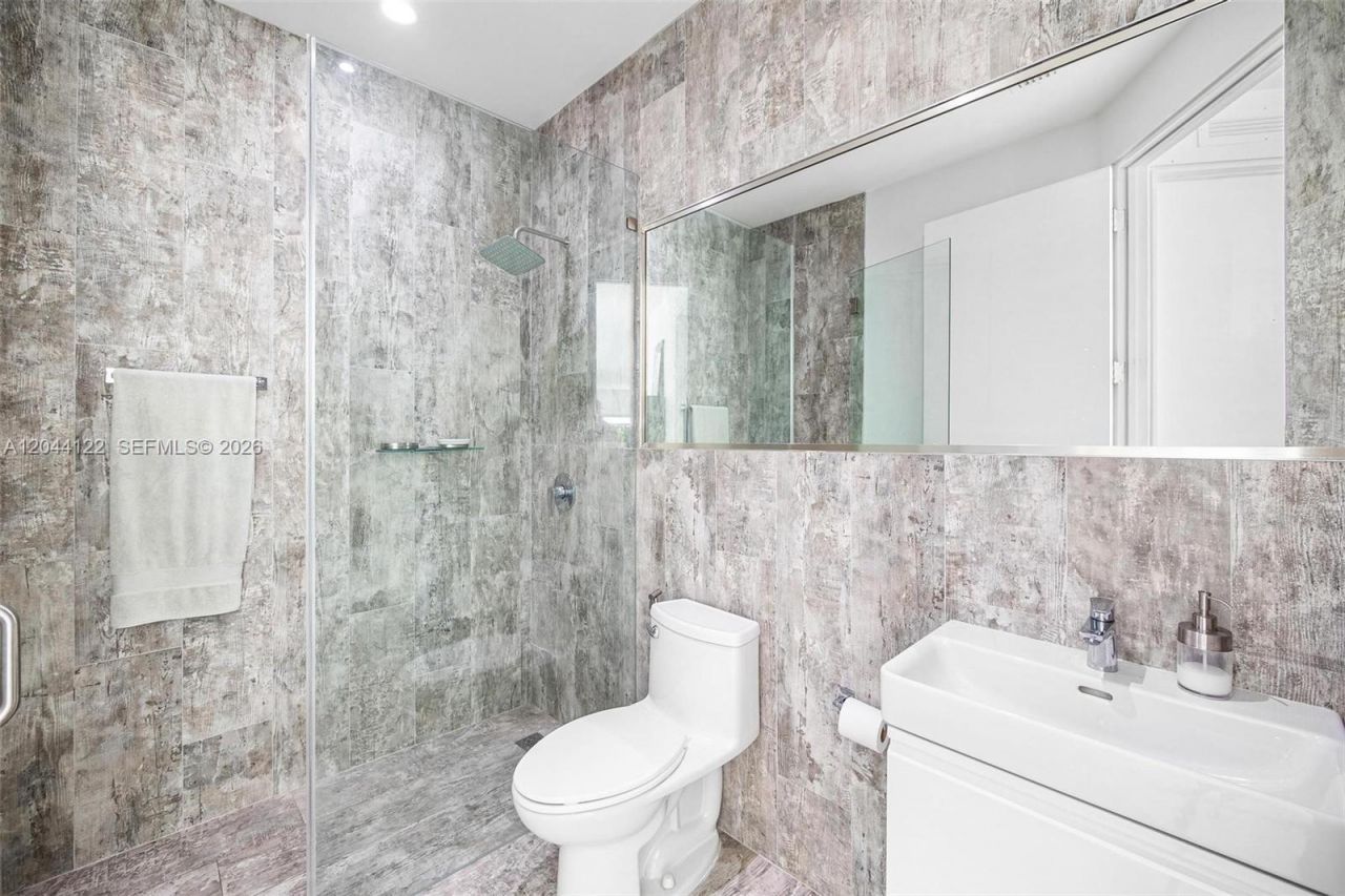 200 SW 32nd Rd , Miami, FL 33129 Photo