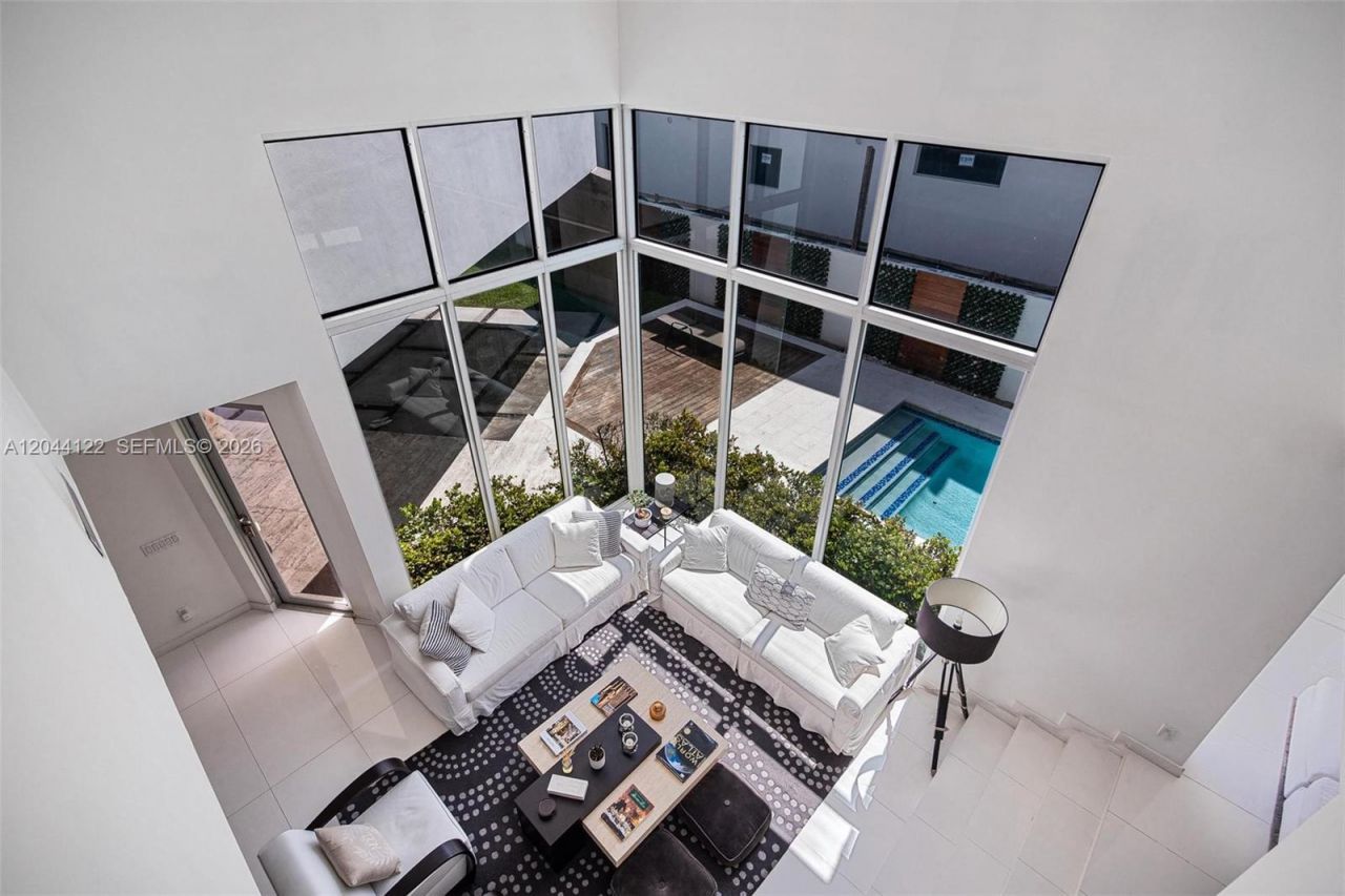 200 SW 32nd Rd , Miami, FL 33129 Photo