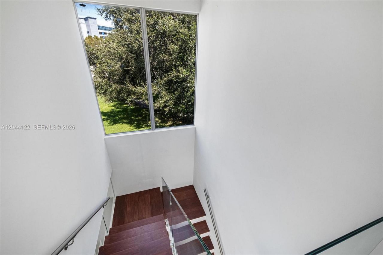 200 SW 32nd Rd , Miami, FL 33129 Photo