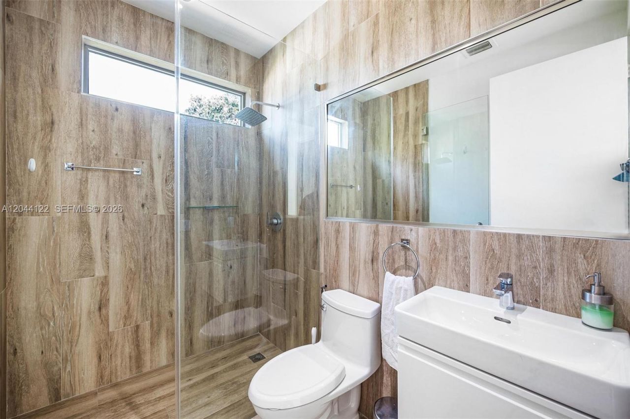 200 SW 32nd Rd , Miami, FL 33129 Photo