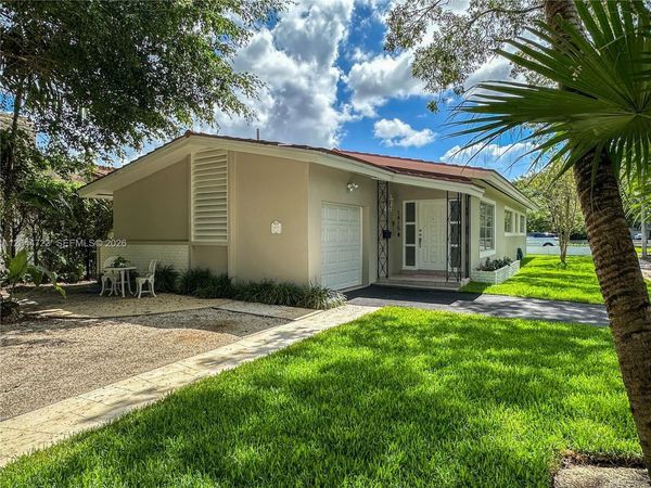 1415 Genoa St , Coral Gables, FL 33134