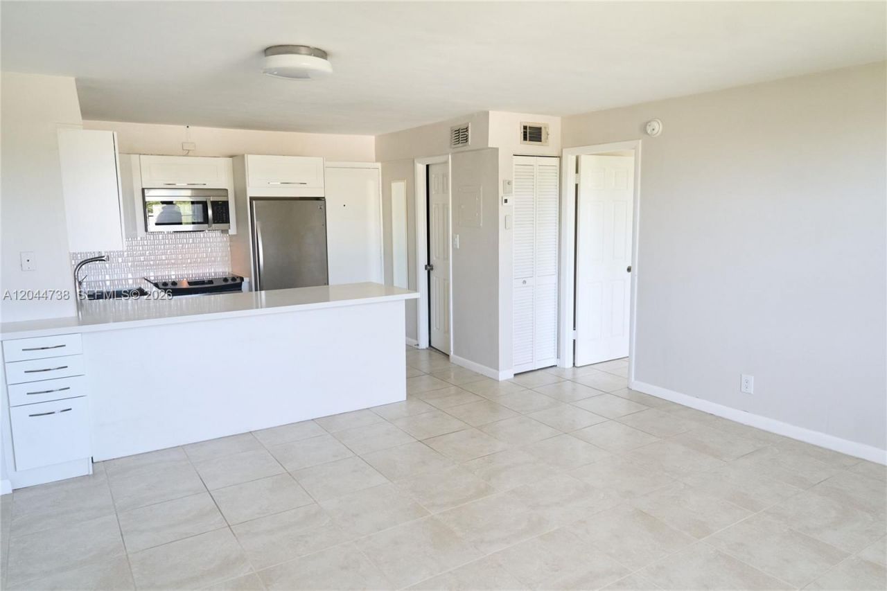 3000 N Ocean Blvd , Unit 407, Fort Lauderdale, FL 33308 Photo