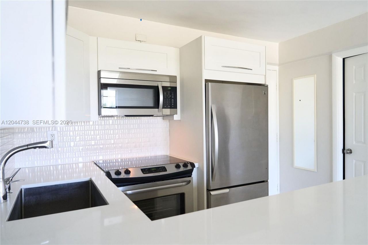 3000 N Ocean Blvd , Unit 407, Fort Lauderdale, FL 33308 Photo