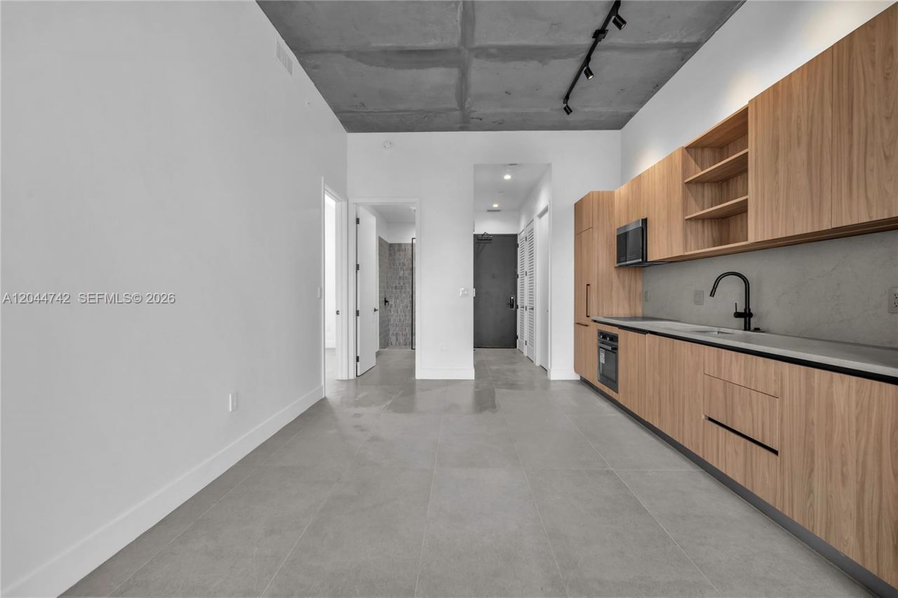 91 NW 27th St, Unit 201, Miami, FL 33127 Photo