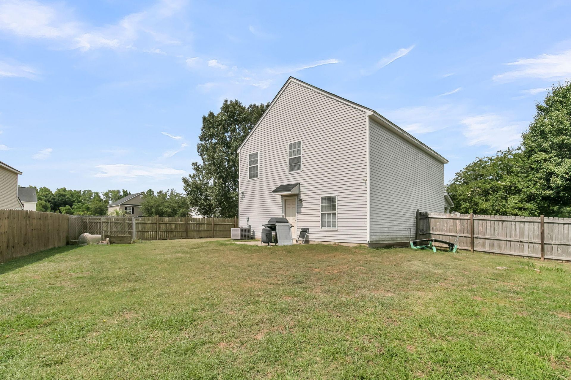 100 Dellwood Street Photo 24