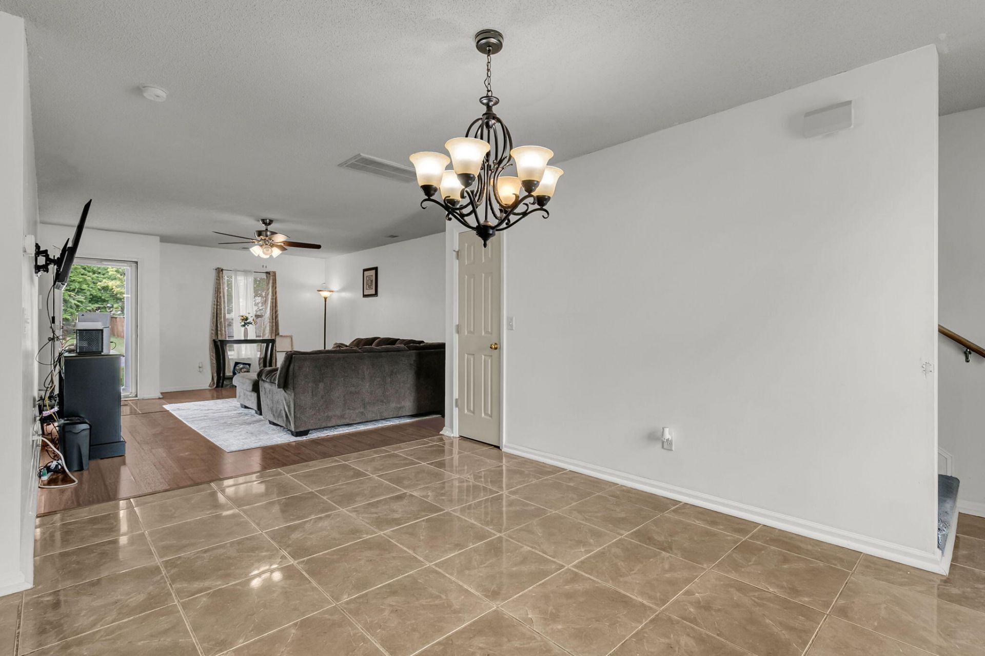 100 Dellwood Street Photo 9