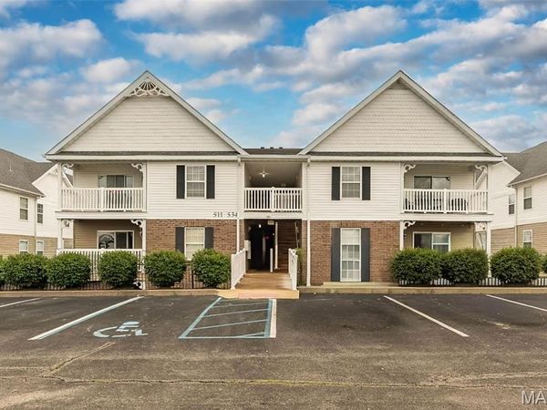 534 Saravalle Drive, St Peters, MO 63376