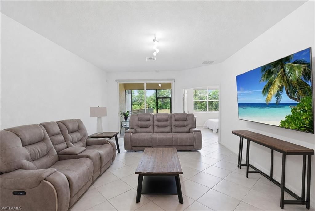 1648 Alameda Dr , Naples, FL 34120 Photo