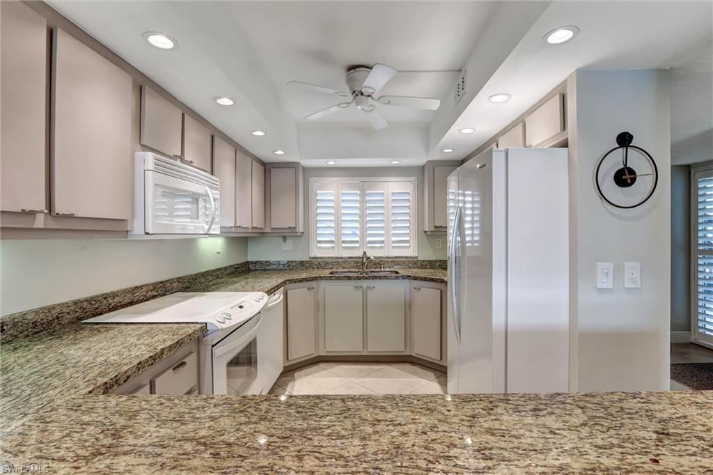 4574 Trawler Ct, Unit 202, Fort Myers, FL 33919 Photo