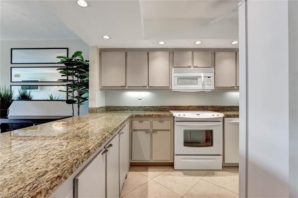 4574 Trawler Ct, Unit 202, Fort Myers, FL 33919 Photo