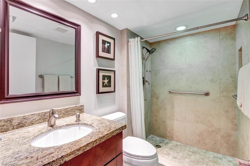 4574 Trawler Ct, Unit 202, Fort Myers, FL 33919 Photo