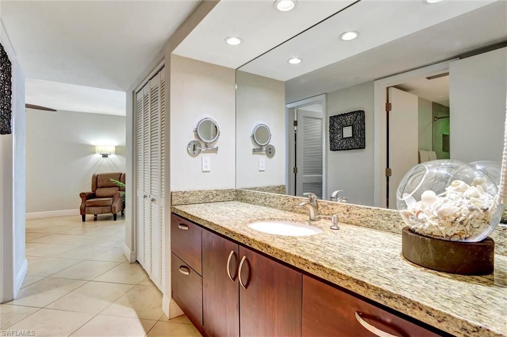 4574 Trawler Ct, Unit 202, Fort Myers, FL 33919 Photo
