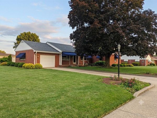 2740 Brodhead Rd , Aliquippa, PA 15001