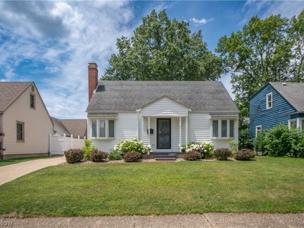 2388 14th Street , Cuyahoga Falls, OH 44223