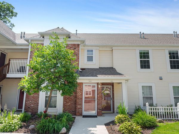 663 Forest Glen Drive , Valparaiso, IN 46385