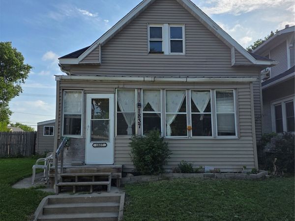 1837 D Street SW, Cedar Rapids, IA 52404