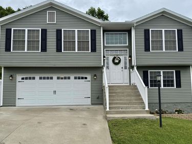 249 Woodbury Drive, Fairmont, WV 26554