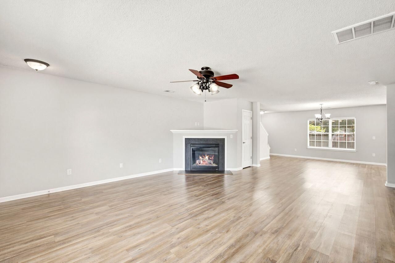 1009 Golden Aspen Drive Photo 11
