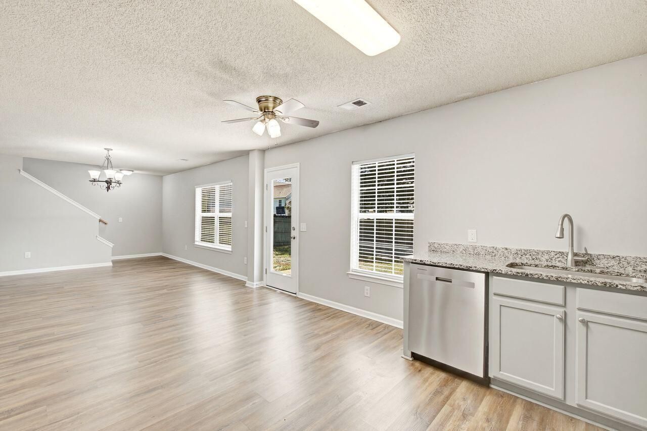 1009 Golden Aspen Drive Photo 19