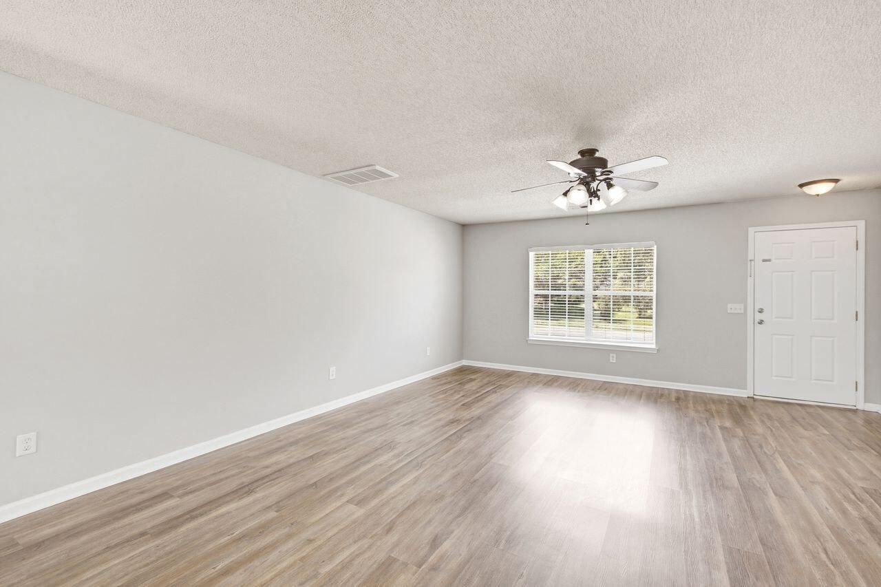 1009 Golden Aspen Drive Photo 8
