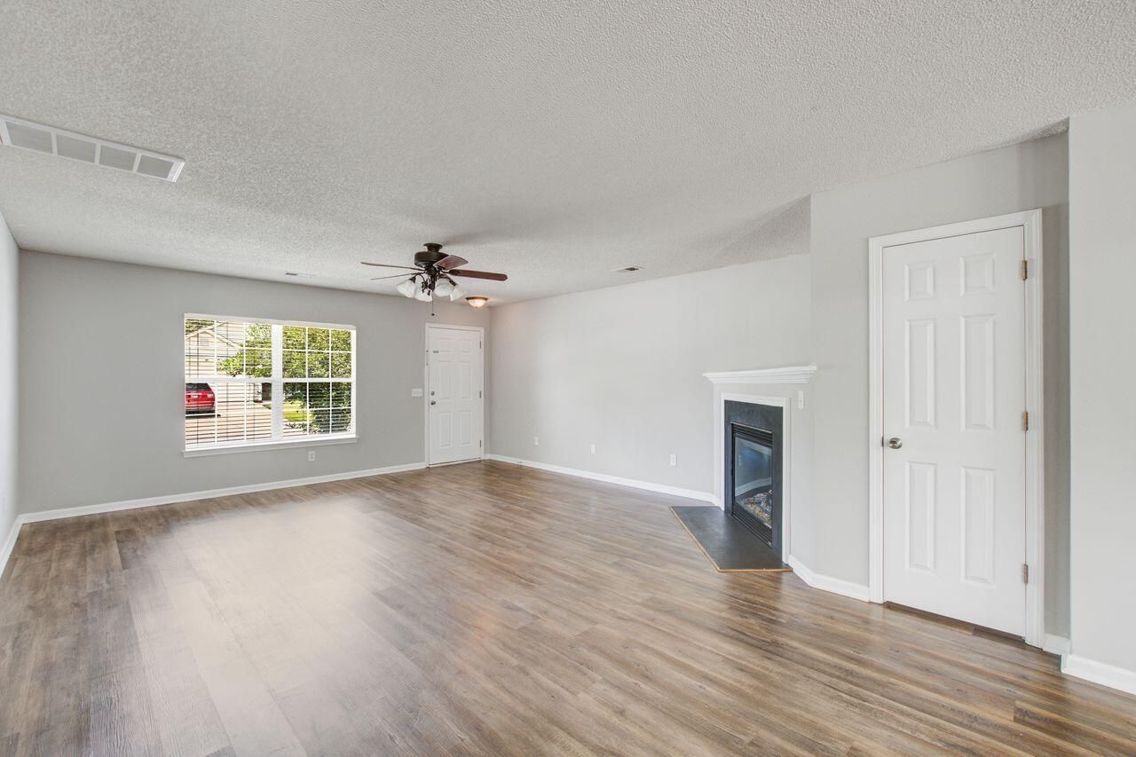 1009 Golden Aspen Drive Photo 9