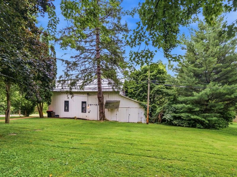 527 E High Street , Ashley, OH 43003 Photo 35