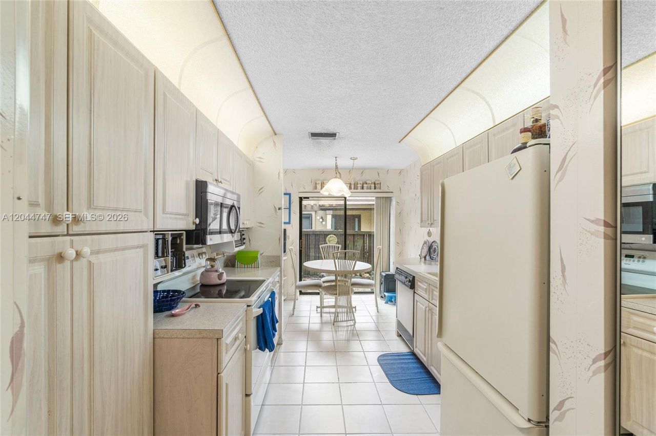 3953 Cocoplum Cir , Unit 3609, Coconut Creek, FL 33063 Photo