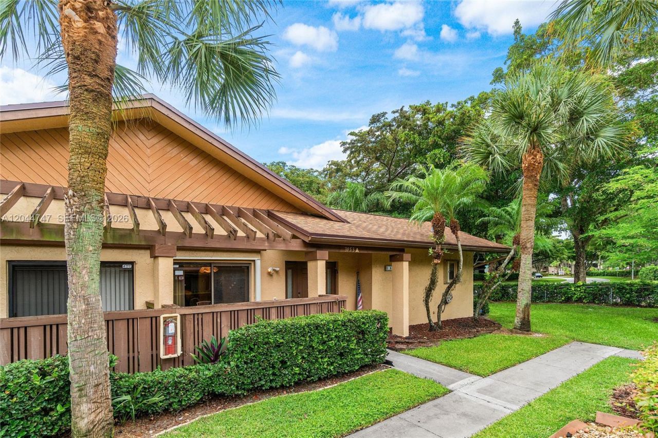 3953 Cocoplum Cir , Unit 3609, Coconut Creek, FL 33063 Photo