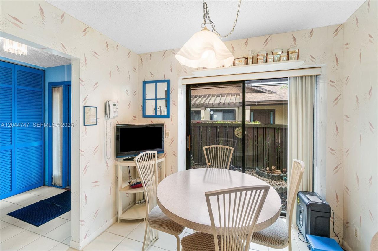3953 Cocoplum Cir , Unit 3609, Coconut Creek, FL 33063 Photo