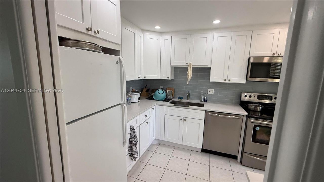 2901 S Palm Aire Dr , Unit 408, Pompano Beach, FL 33069 Photo