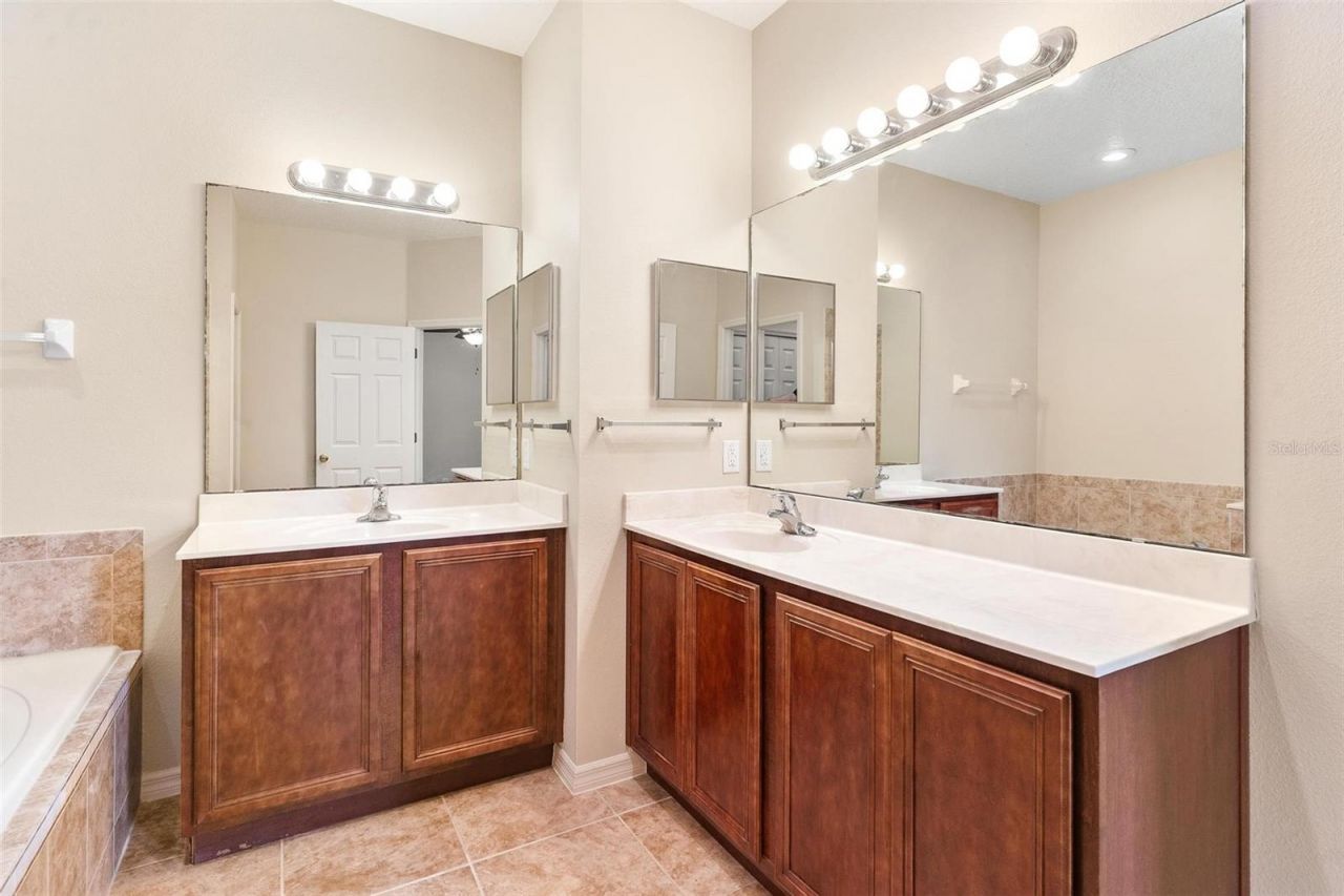 3360 Creek Run Lane , Eustis, FL 32736 Photo