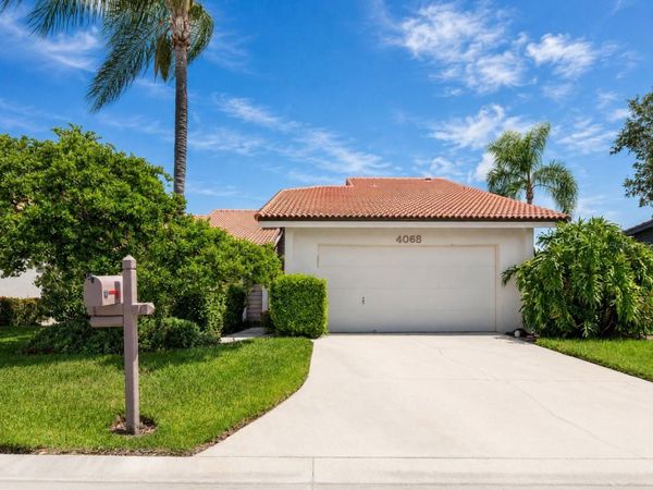 4068 WILSHIRE CIRCLE E, Unit 145, SARASOTA, FL 34238