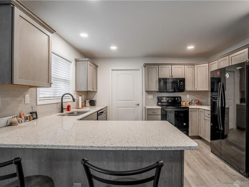 5165 Diamond Mill Road, Clay Township, OH 45309 Photo 9