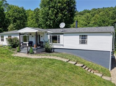 557 Beans Road SE, Sherrodsville, OH 44675