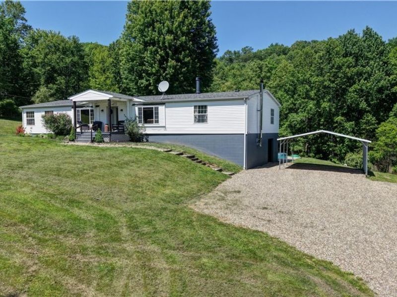 557 Beans Road SE, Sherrodsville, OH 44675 Photo 2