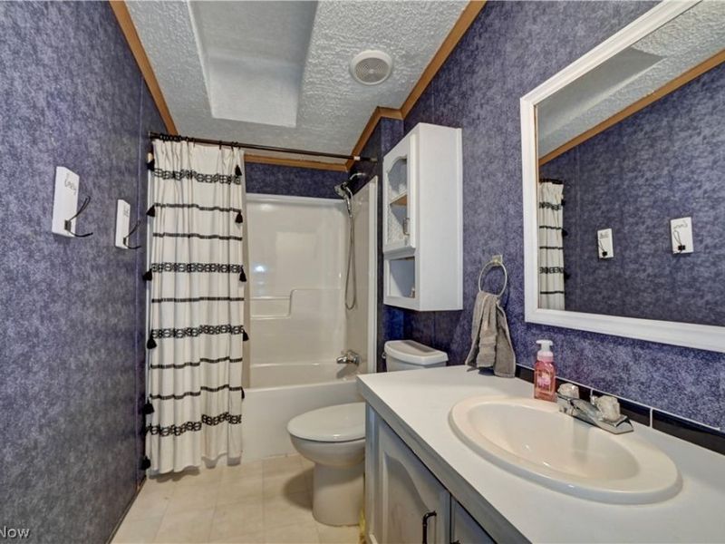 557 Beans Road SE, Sherrodsville, OH 44675 Photo 26