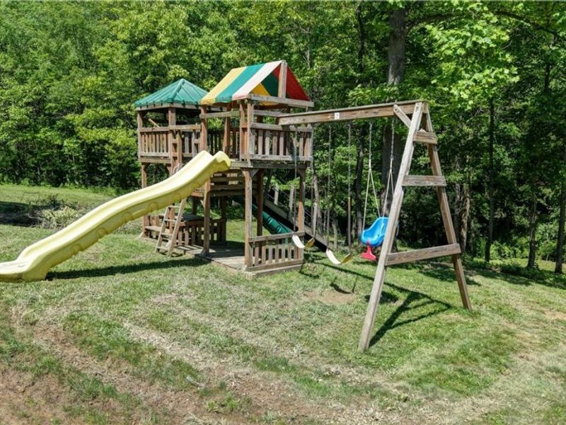 557 Beans Road SE, Sherrodsville, OH 44675 Photo 39