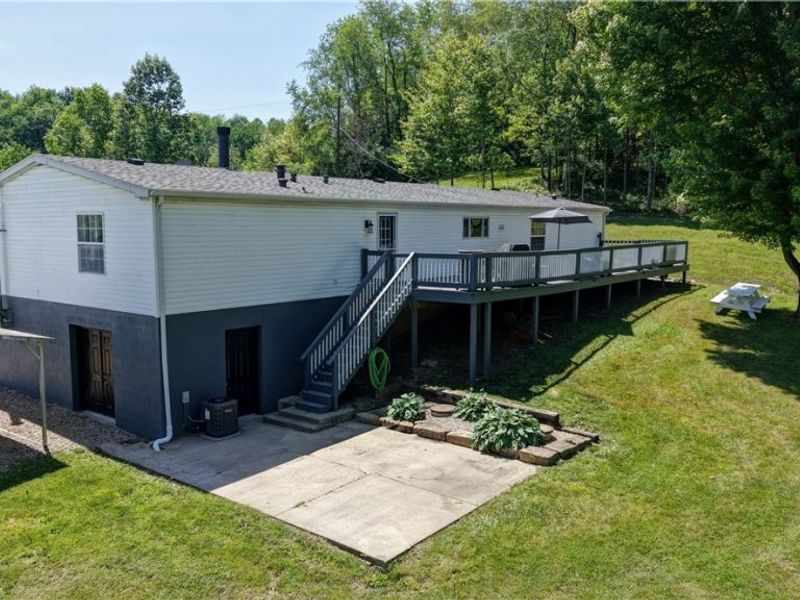 557 Beans Road SE, Sherrodsville, OH 44675 Photo 6