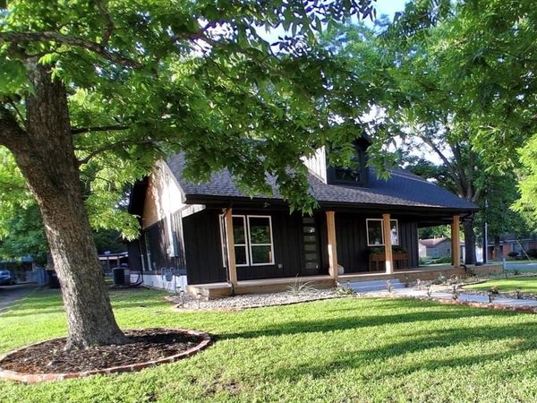 2157 Clarksville Street, Paris, TX 75460