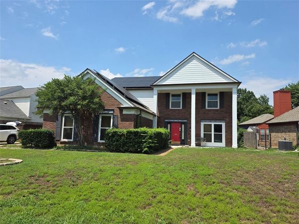 716 Bridget Way, Hurst, TX 76054