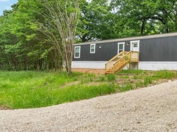121 Neches Drive, Mabank, TX 75156
