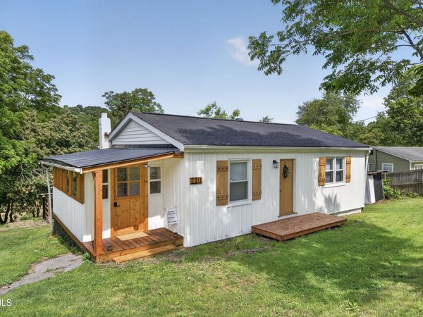 710 Anderson Avenue, Marion, VA 24354