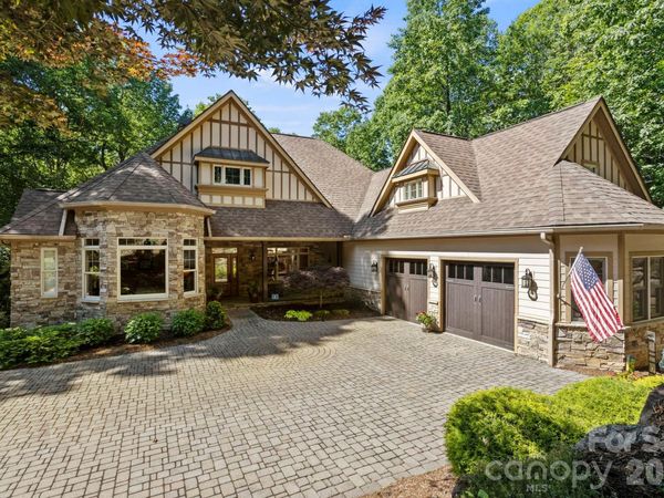 132 Pinnacle Peak Lane , Flat Rock, NC 28731