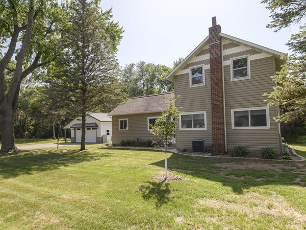 W370S1673 Utica Rd, Ottawa, WI 53118
