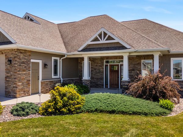 5209 Notre Dame Dr, Omro, WI 54963