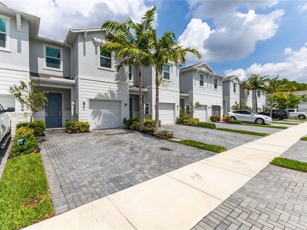 5319 Flannigan Way , Lake Worth, FL 33463