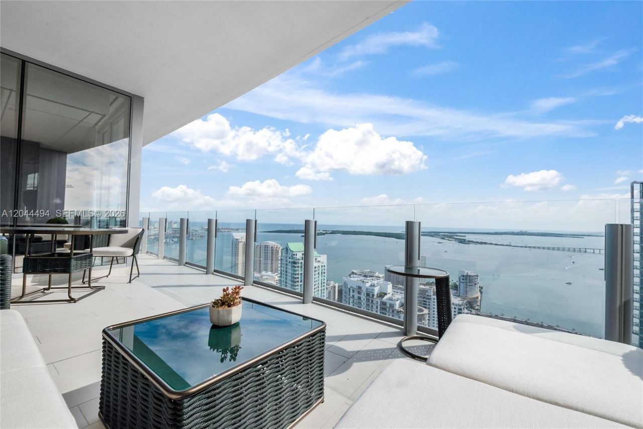 300 Biscayne Blvd Way, Unit 5104, Miami, FL 33131 Photo