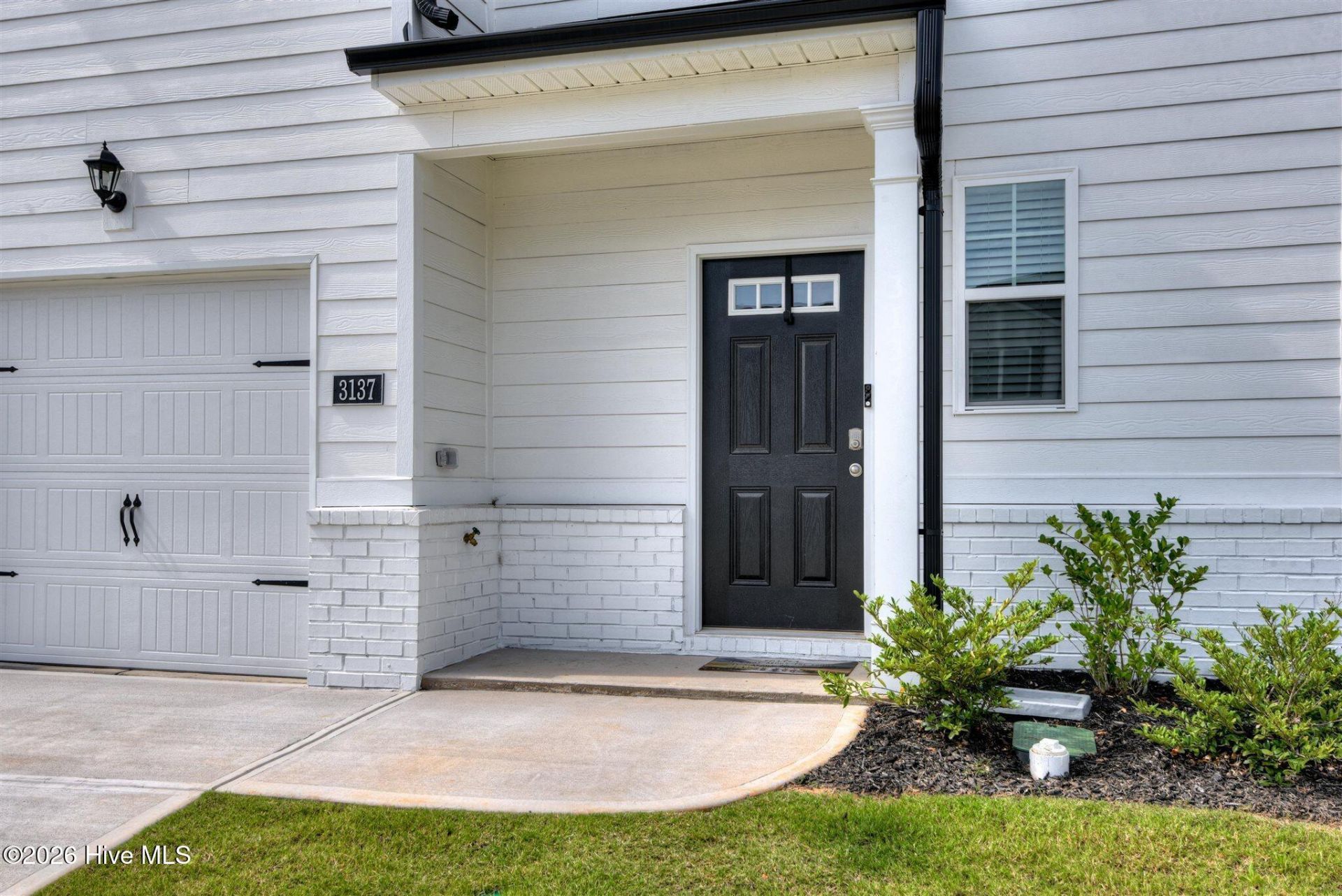 3137 Nolana Loop Photo 4